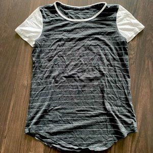 Lululemon XS tee Tshirt